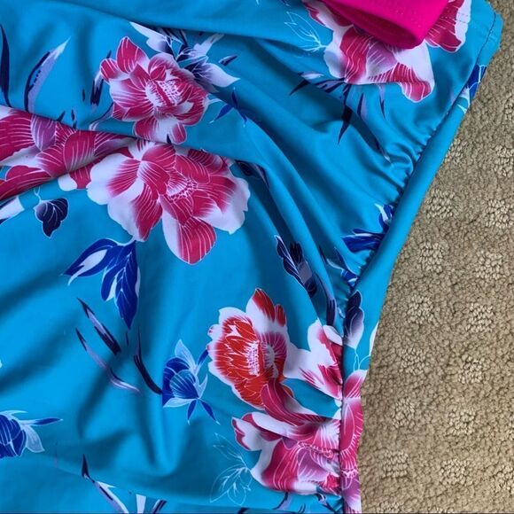 NWT Blue Floral High Neck Adjustable Straps Hot Pink Low Waist Bottoms Tankini - Picture 7 of 10